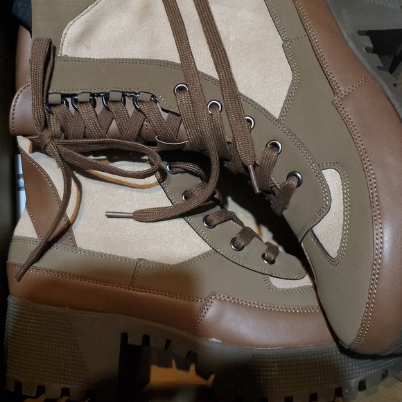 Combat Boots - Picture 4 of 5